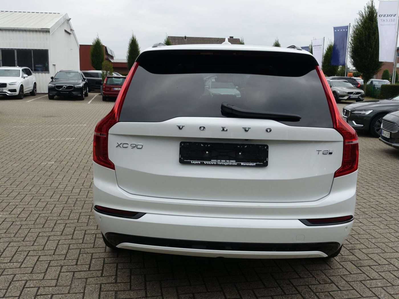 Volvo  T8 AWD Plus Dark Pano/360°/Luft/AHK/22'/LED