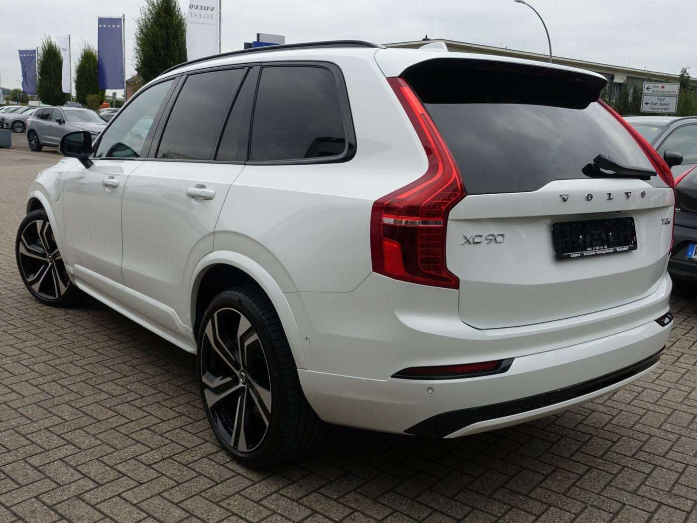 Volvo  T8 AWD Plus Dark Pano/360°/Luft/AHK/22'/LED
