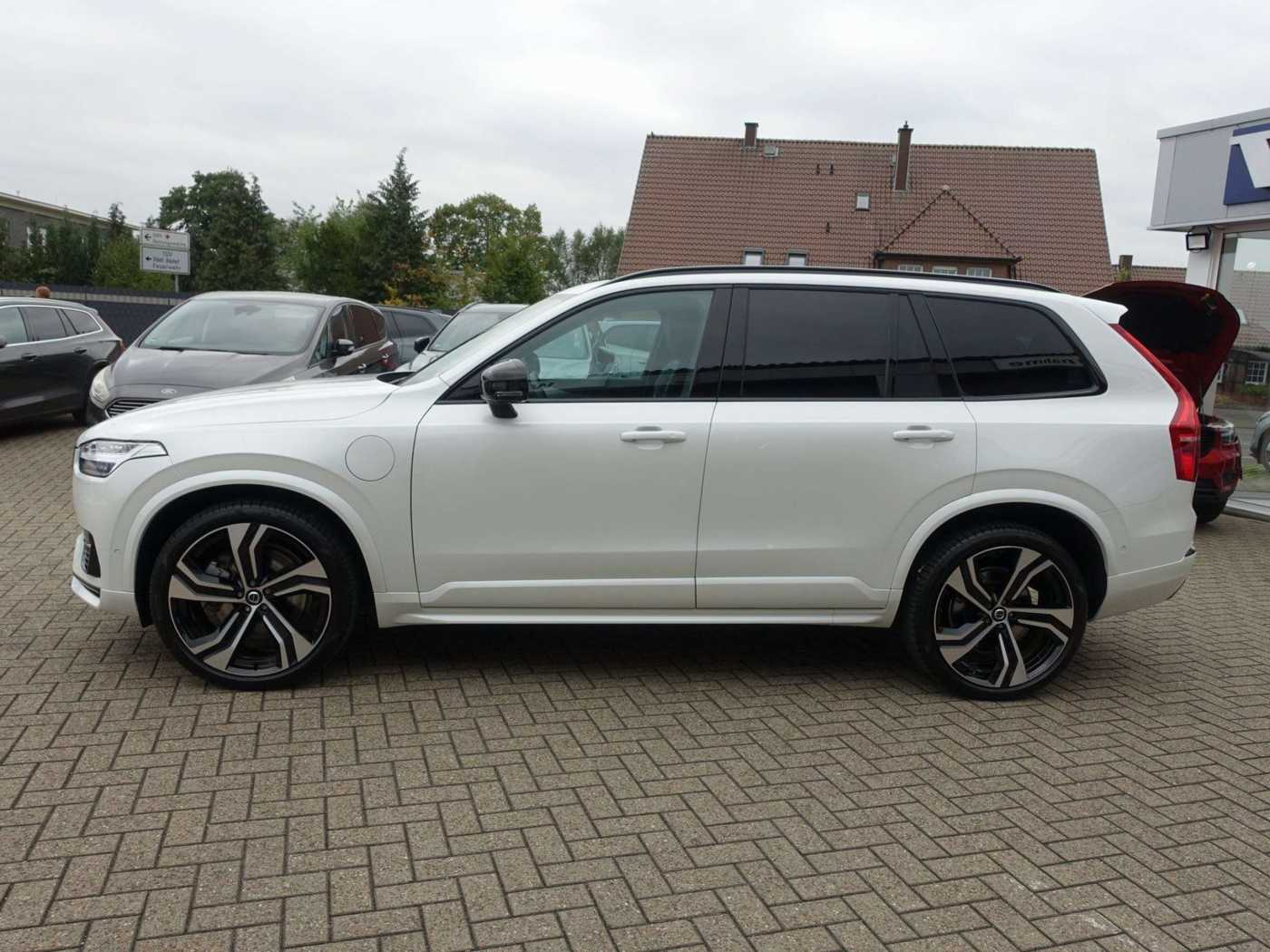Volvo  T8 AWD Plus Dark Pano/360°/Luft/AHK/22'/LED