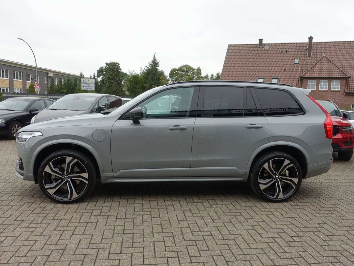 Volvo  Ultra Dark T8 AWD/Massage/360°/FourC/AHK