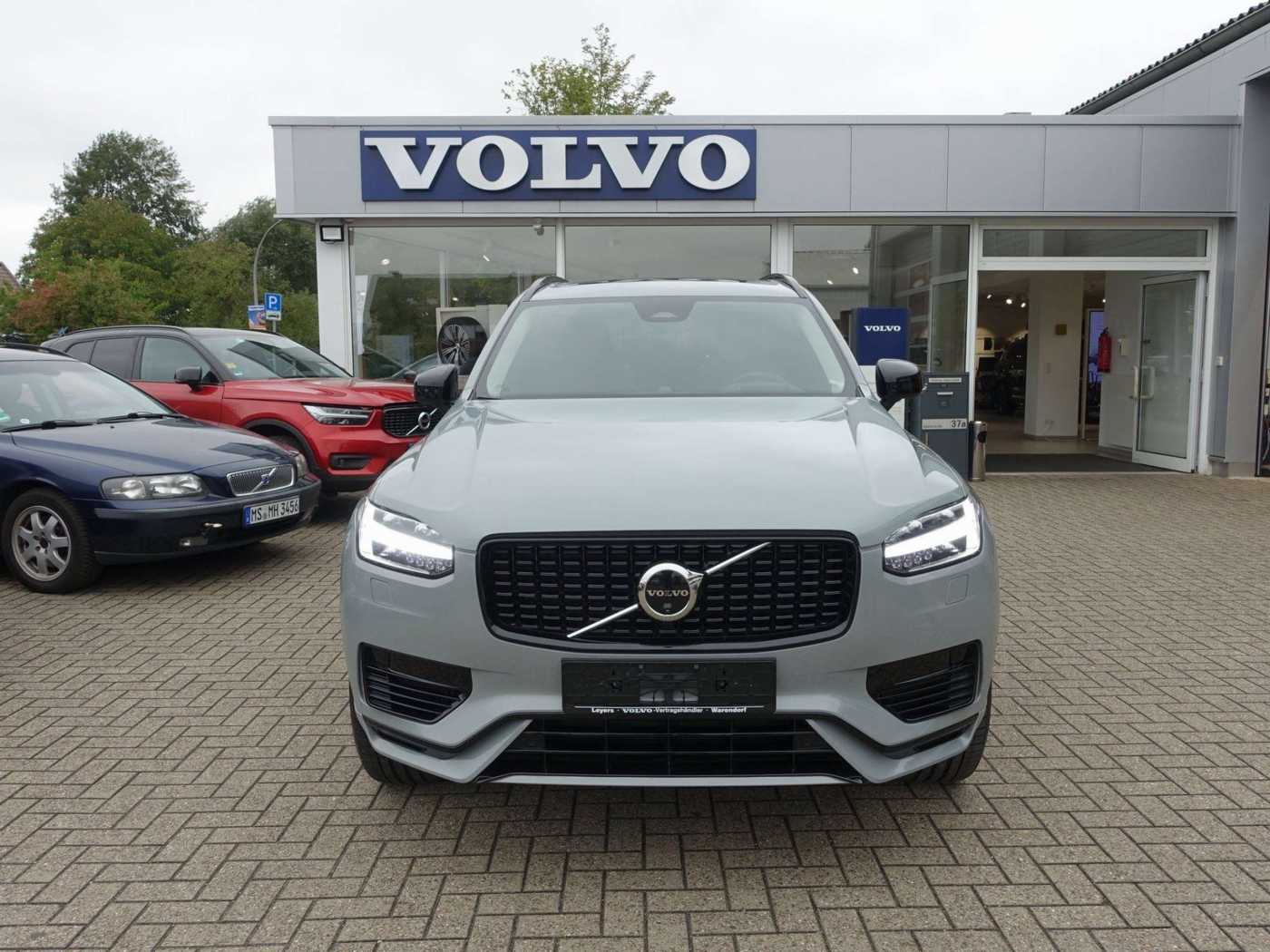 Volvo  Ultra Dark T8 AWD/Massage/360°/FourC/AHK