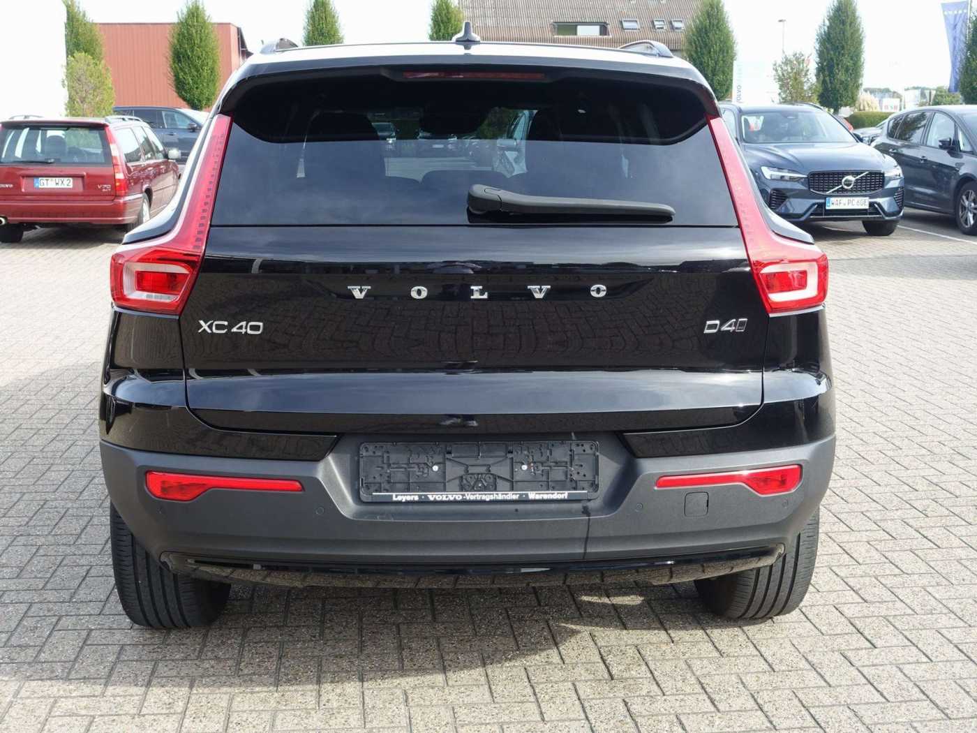 Volvo  D4 AWD R-Design Kamera/H&K/Standheiz. /AHK