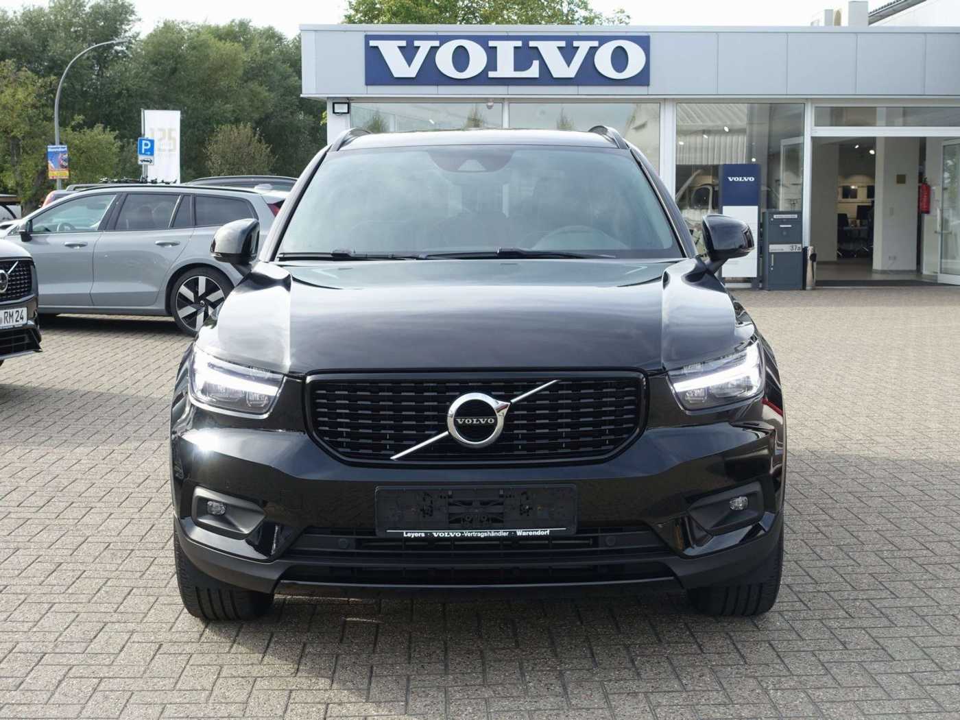 Volvo  D4 AWD R-Design Kamera/H&K/Standheiz. /AHK