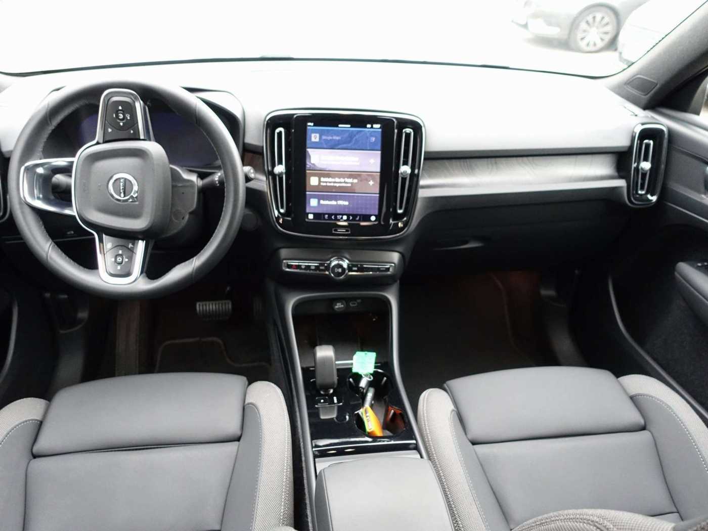 Volvo  Recharge Single Motor Plus /Kamera/AHK/LED