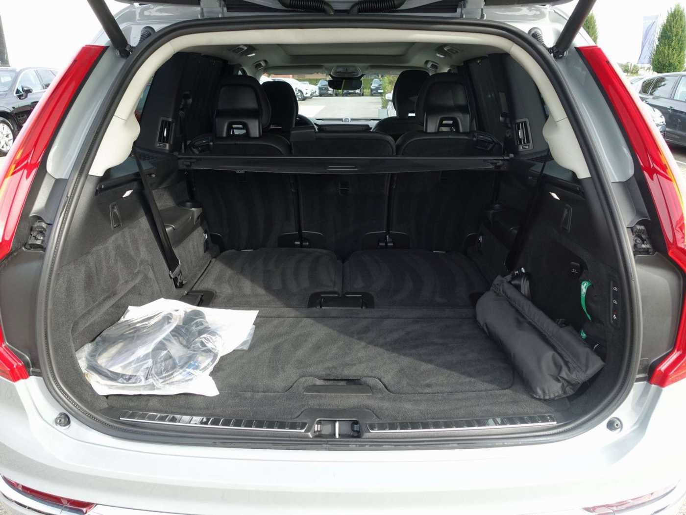 Volvo  T8 Plus Bright AWD HeadUp/Pano/B&W/AHK/Four
