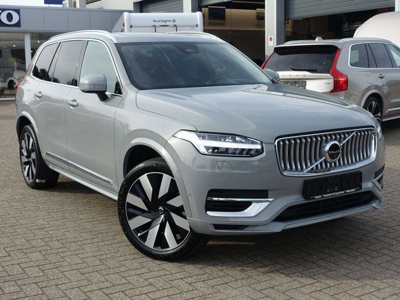 Volvo  T8 Plus Bright AWD HeadUp/Pano/B&W/AHK/Four