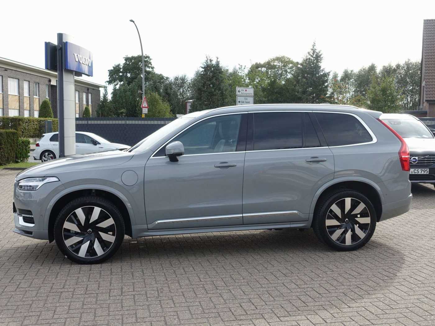 Volvo  T8 Plus Bright AWD HeadUp/Pano/B&W/AHK/Four