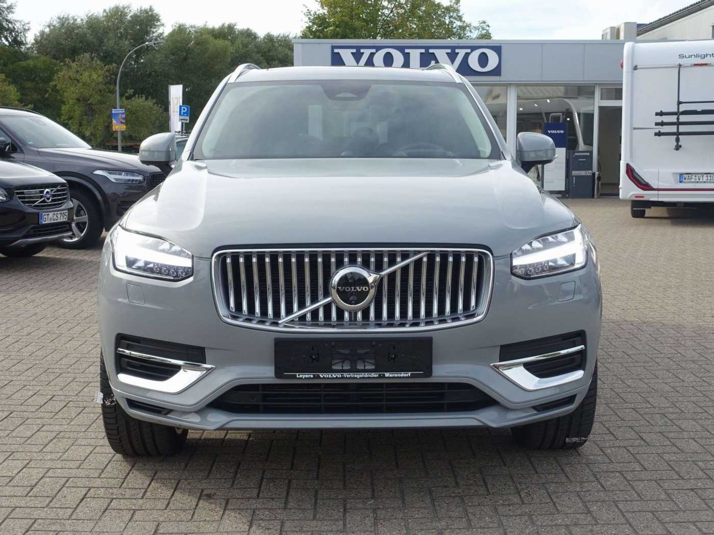 Volvo  T8 Plus Bright AWD HeadUp/Pano/B&W/AHK/Four