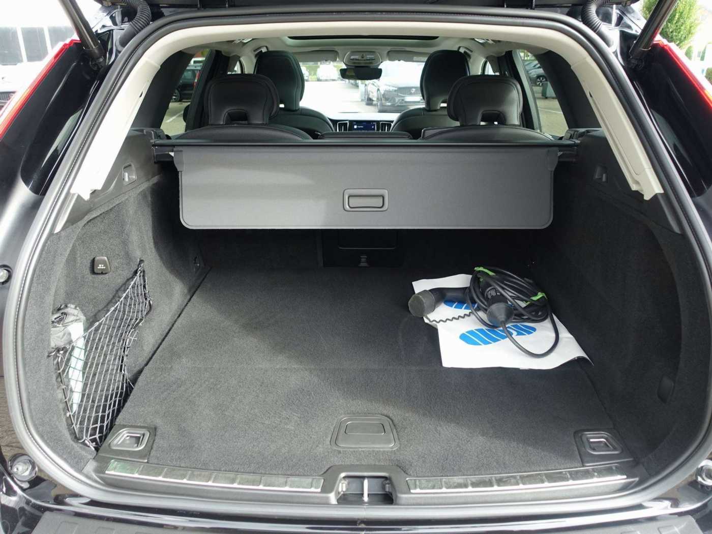 Volvo  T6 AWD Plus Bright HEICO-Umbau/Pano/BLIS