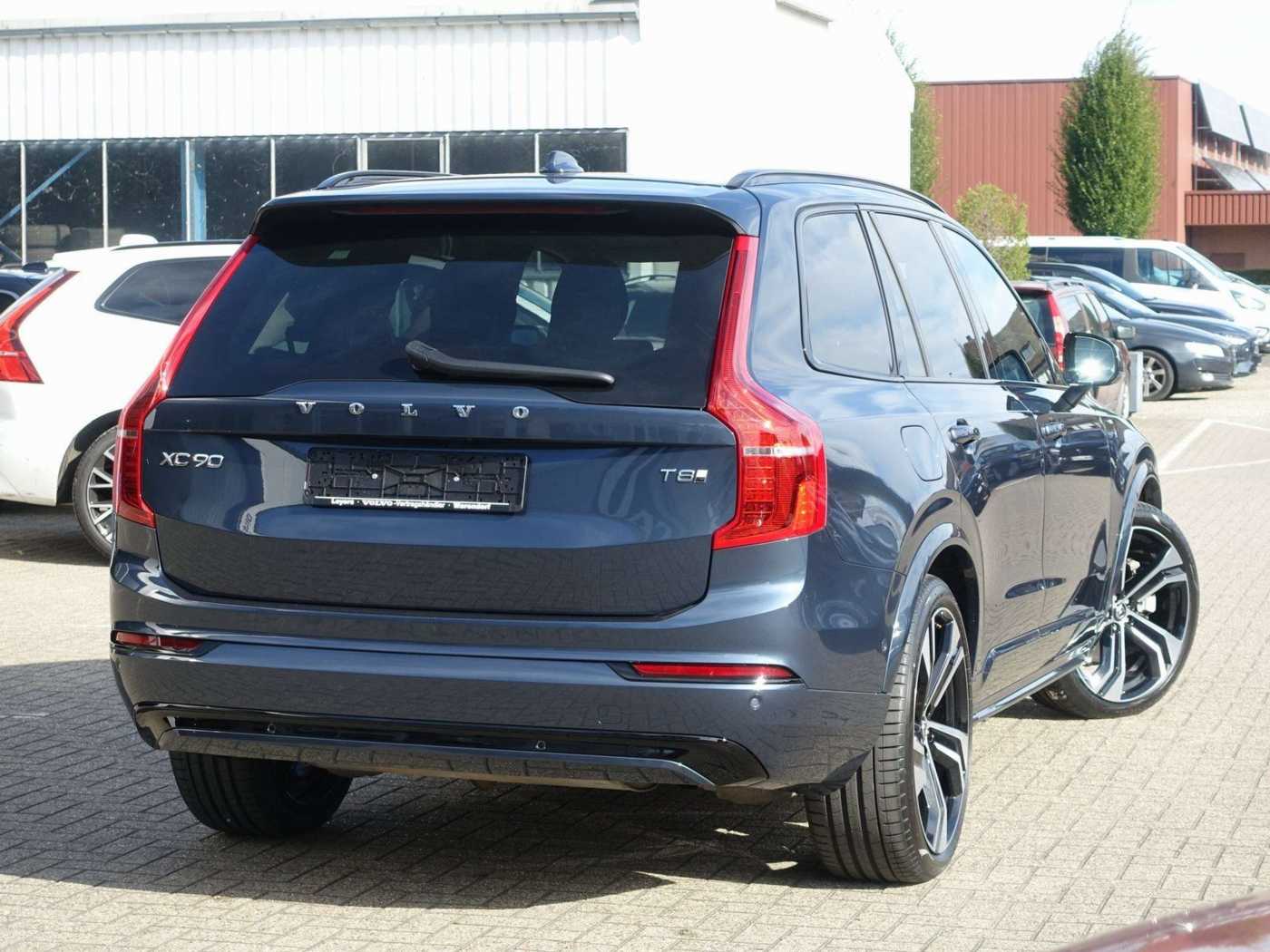 Volvo  T8 Ultra Dark AWD Massage/360°/B&W/FourC
