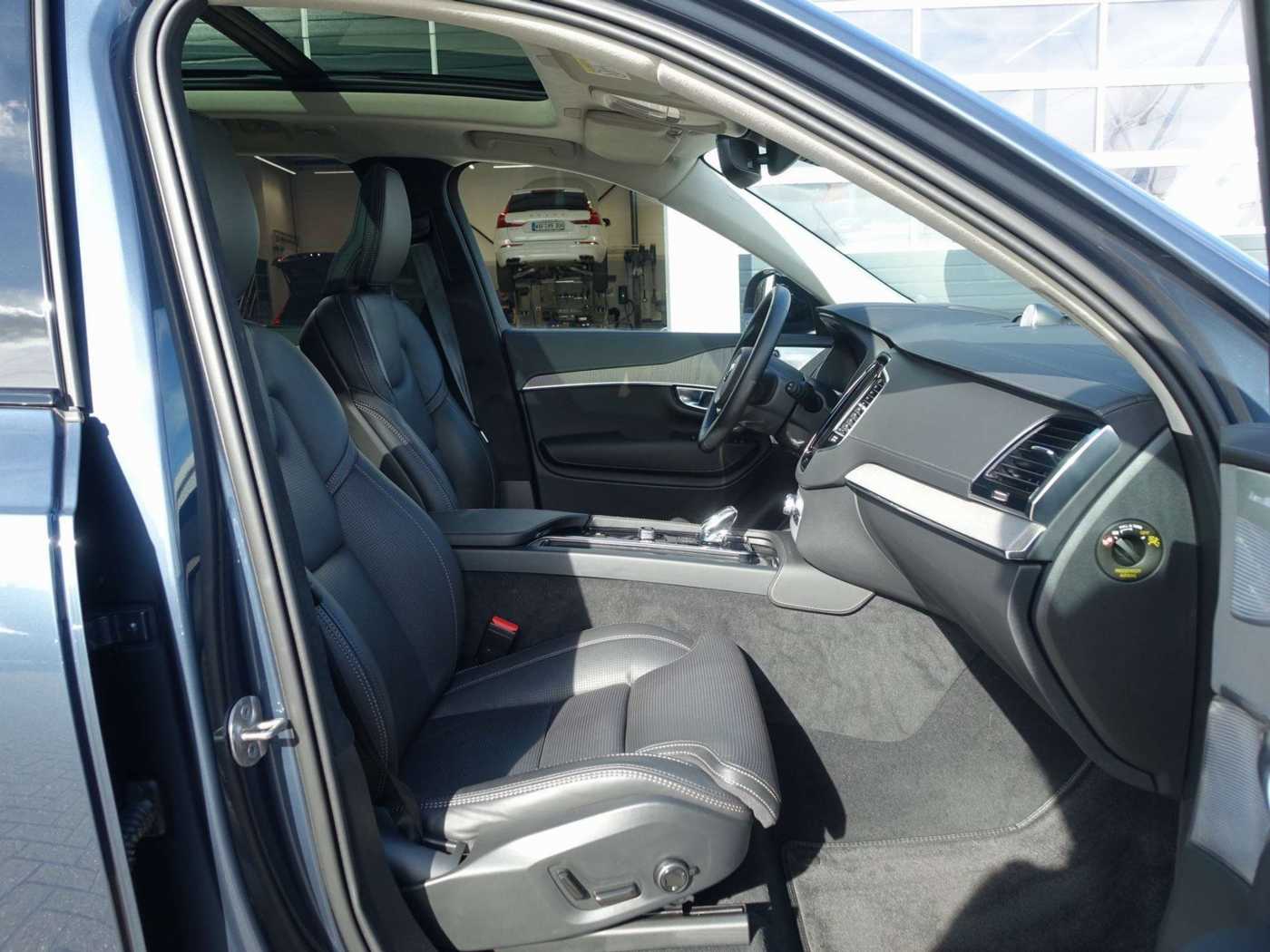 Volvo  T8 Ultra Dark AWD Massage/360°/B&W/FourC