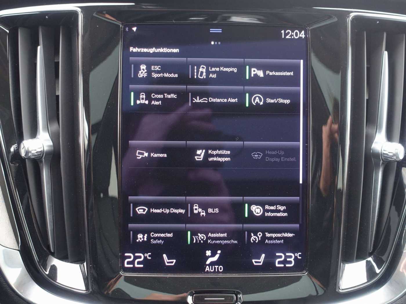 Volvo  B4 Mild-Hybrid Benzin Inscription/AHK/Pano
