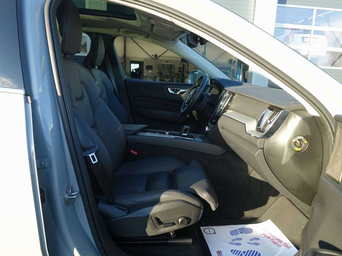 Volvo  Plus T6 AWD/Pano/H&K/AHK/FourC/360°/BLIS