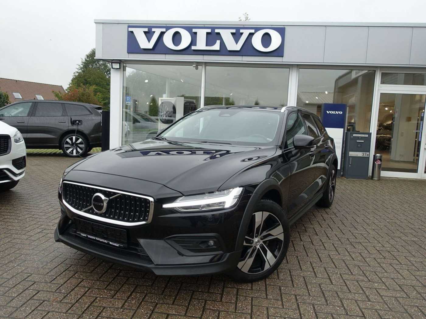Volvo  V60 B4 Diesel Cross Country Plus/AHK/Kamera/BLIS