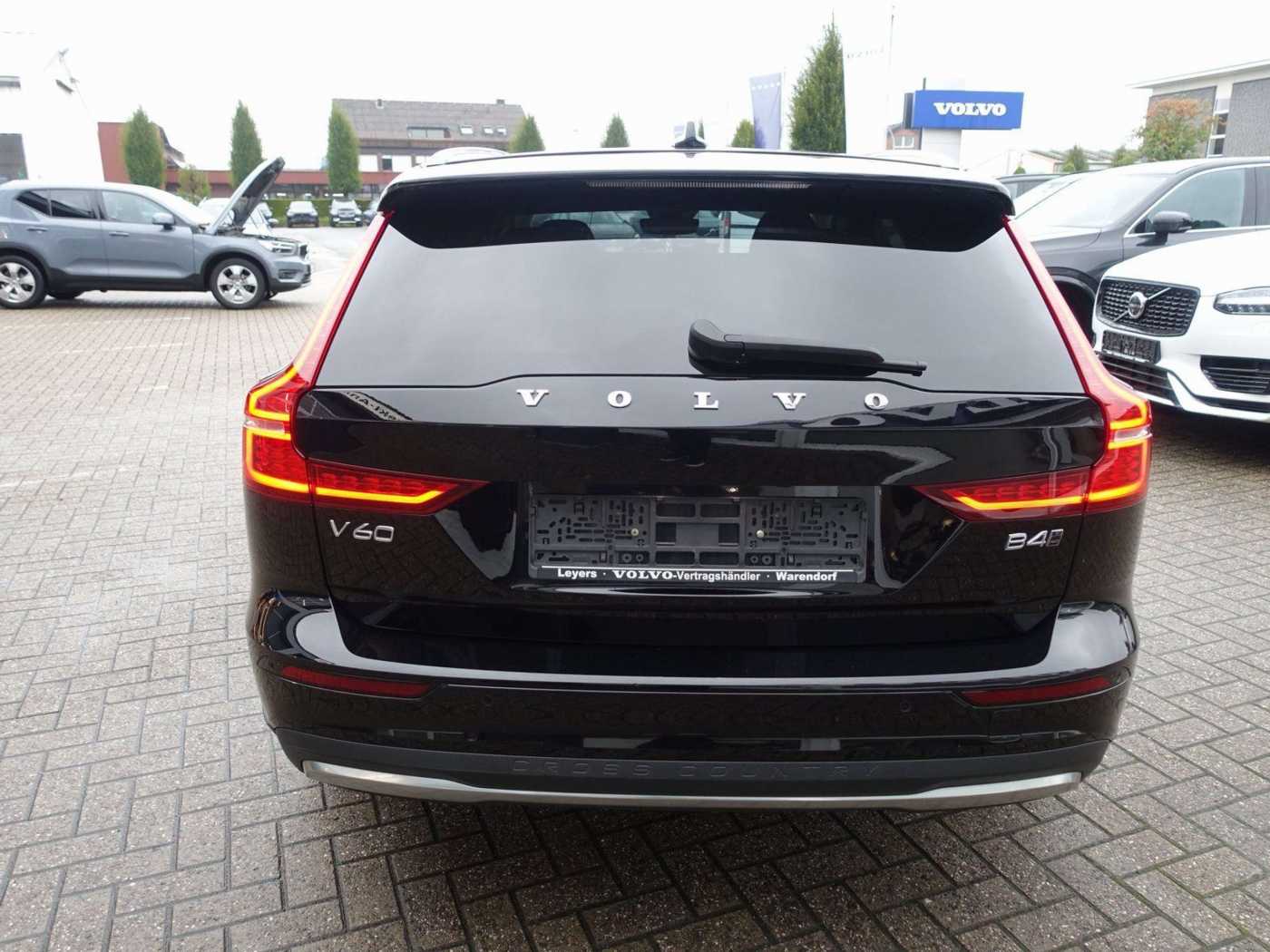 Volvo  V60 B4 Diesel Cross Country Plus/AHK/Kamera/BLIS