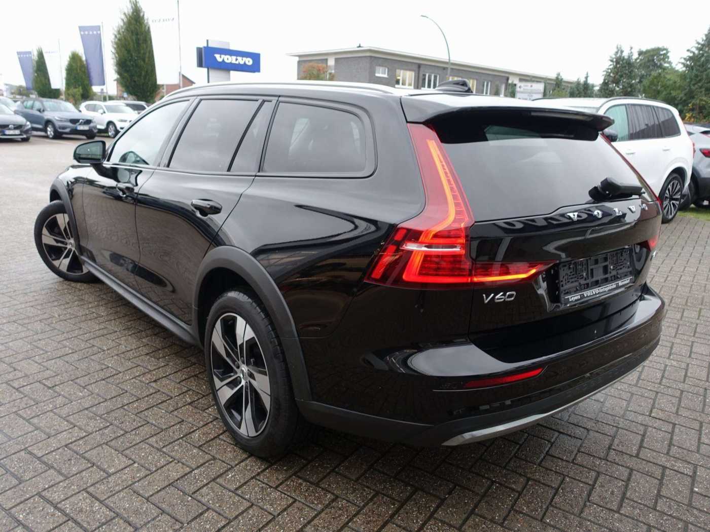 Volvo  V60 B4 Diesel Cross Country Plus/AHK/Kamera/BLIS