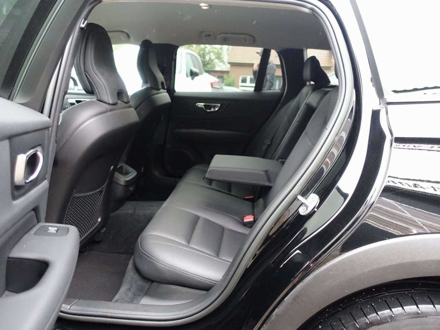 Volvo  V60 B4 Diesel Cross Country Plus/AHK/Kamera/BLIS