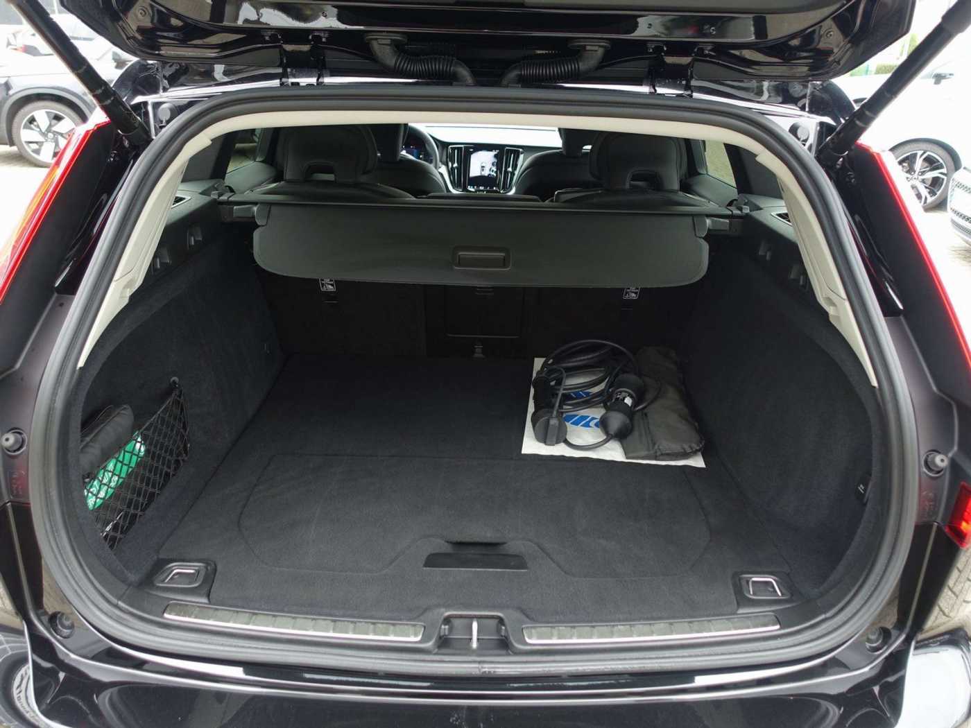 Volvo  Plus Dark T6 AWD Recharge PANO/BLIS/360°KAM