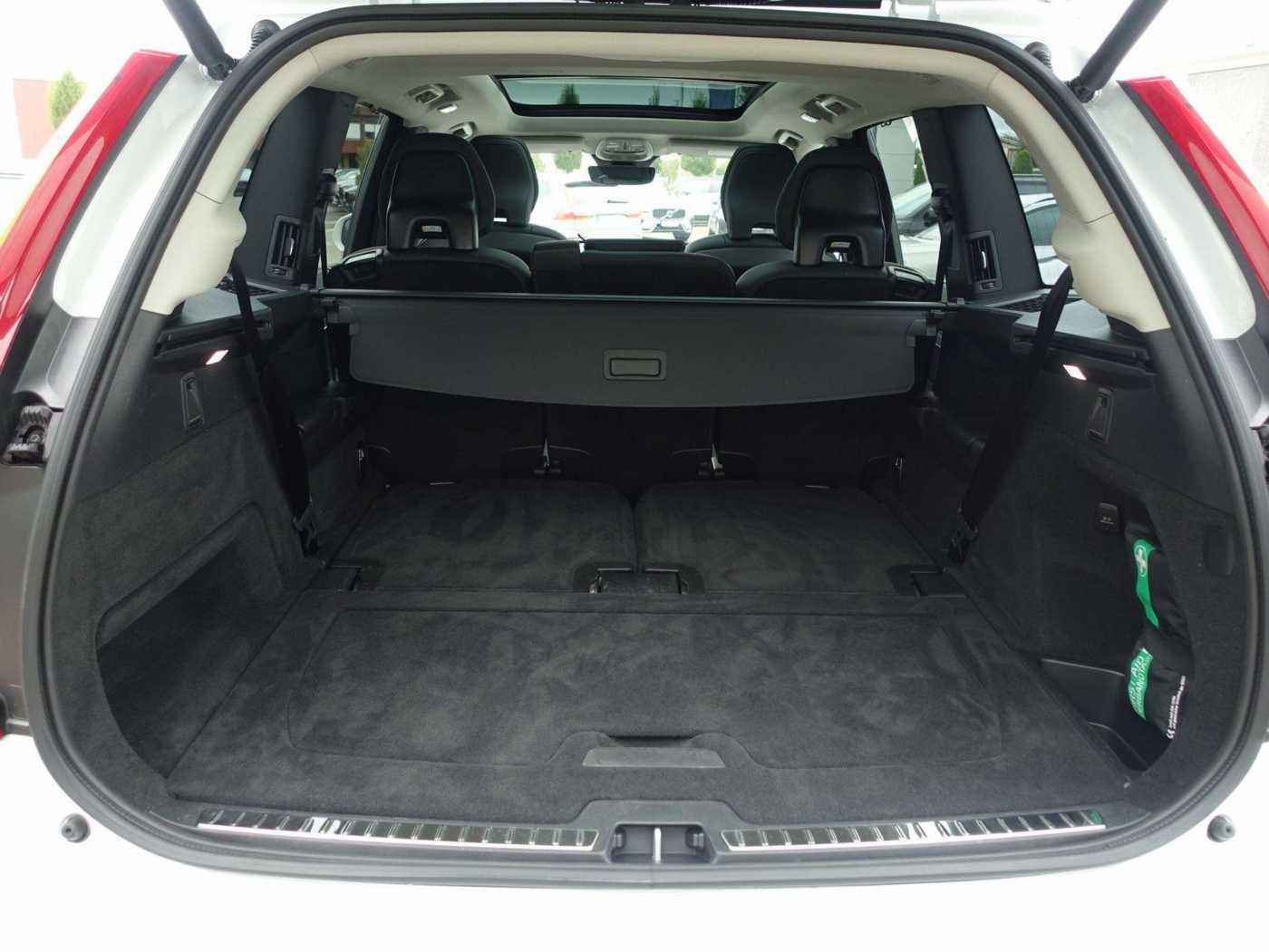 Volvo  Plus, T8 AWD Plug-in Hybrid/360°/HeadUP/BLS