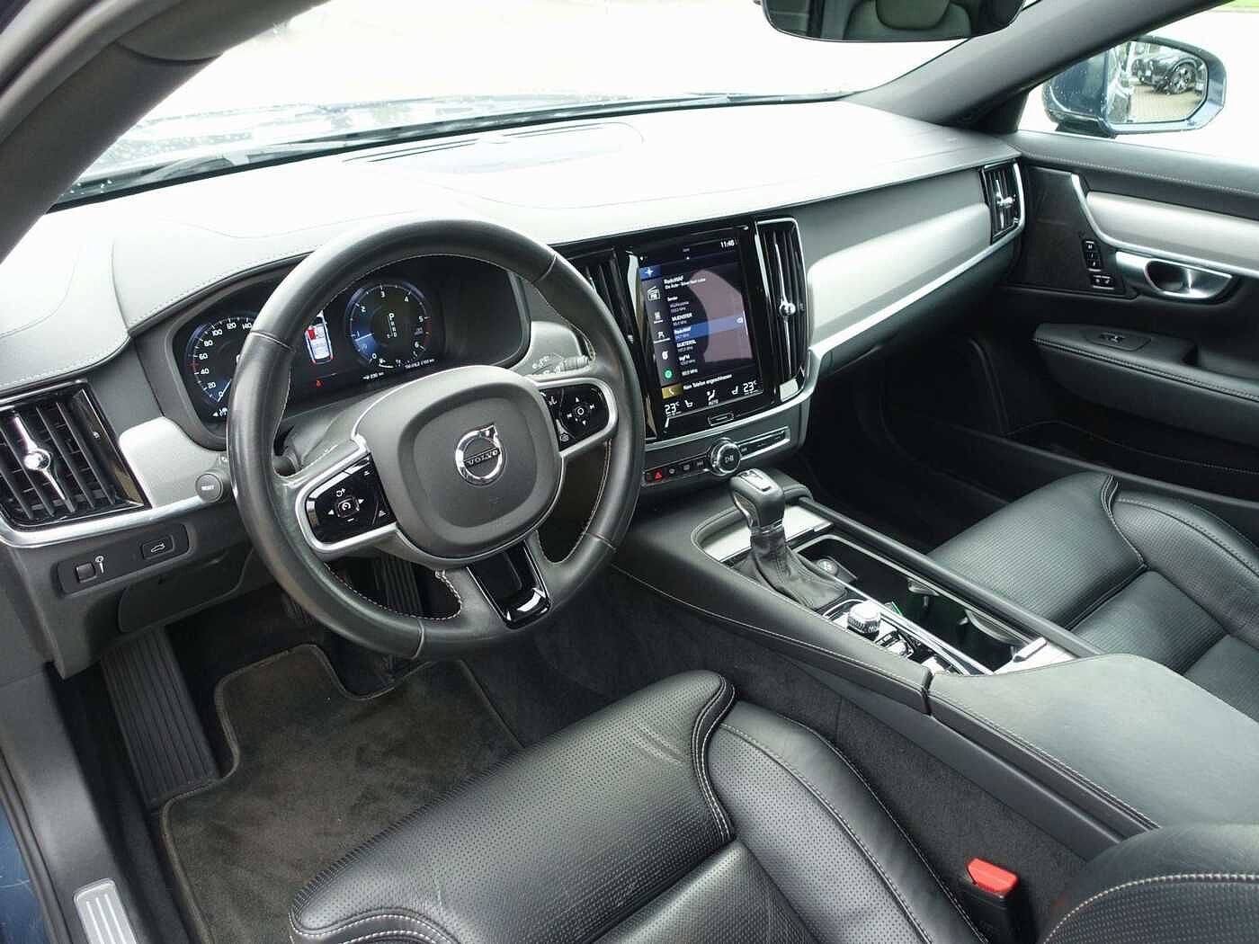 Volvo  V 90 D4 Inscription/360°Cam/BLIS/Massage/AHK/LED