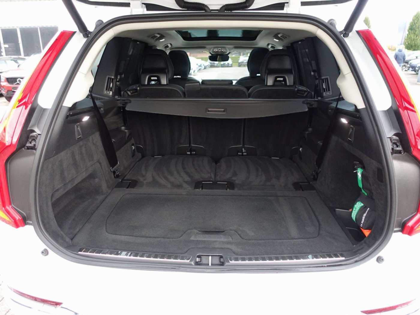 Volvo  Plus T8 AWD Plug-in Hybrid/360°Cam/HeadUp