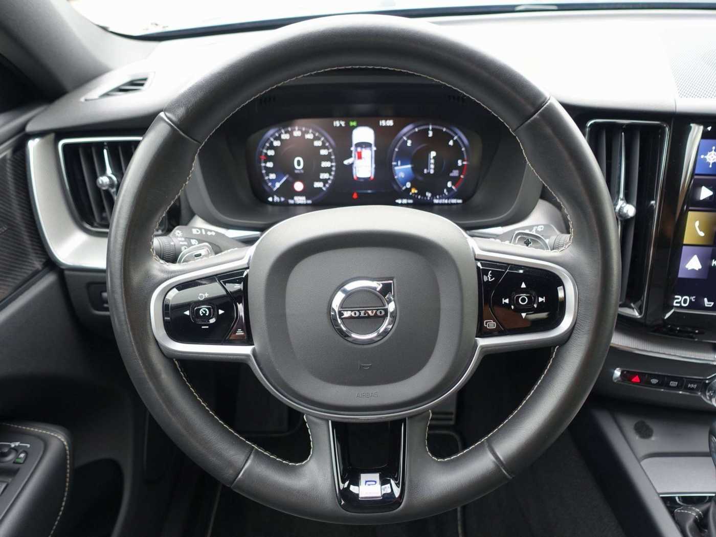 Volvo  D4 DPF 2WD R Design Kamera/BLIS/Harman