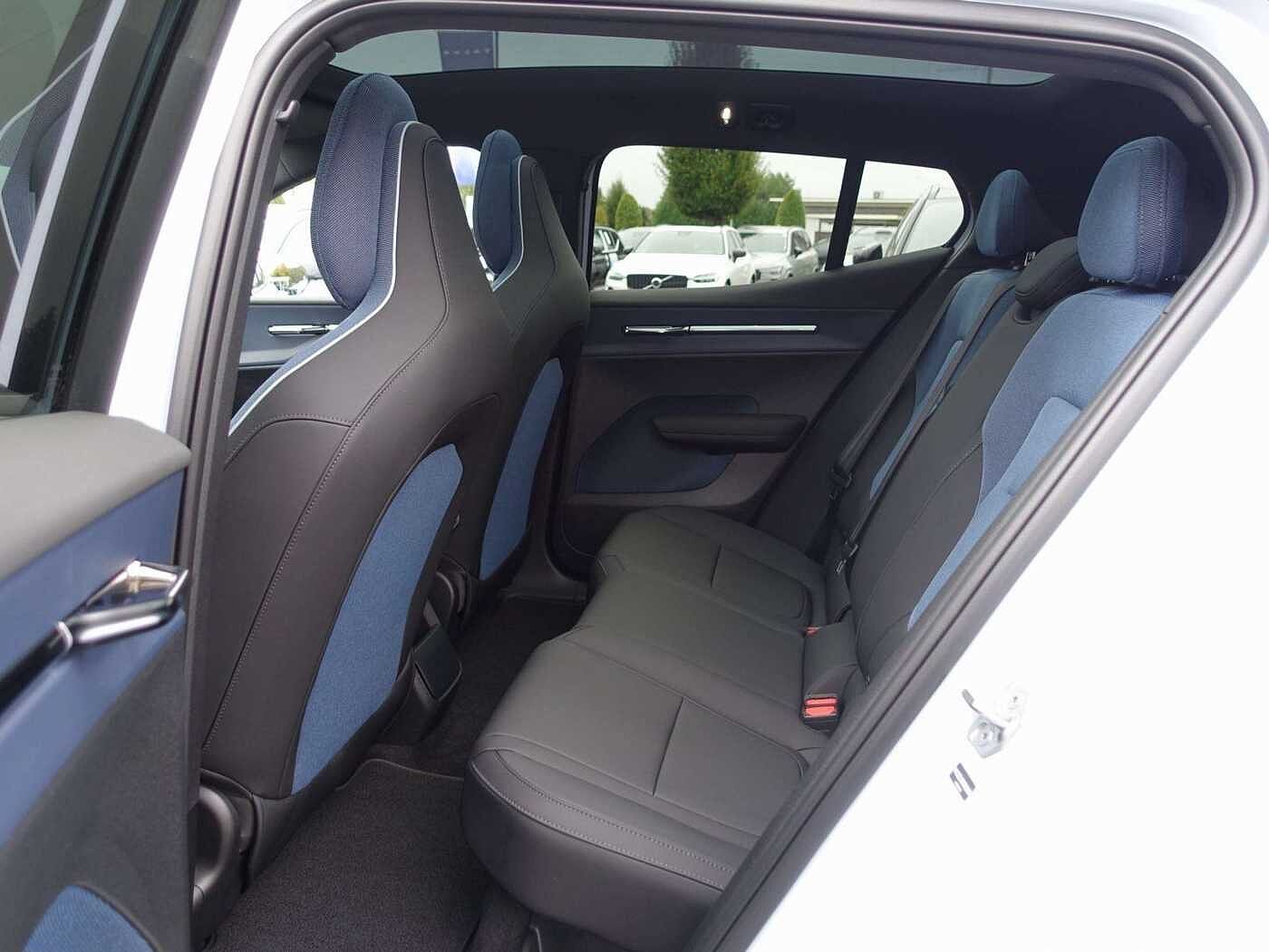 Volvo  Single Motor Extended Range Ultra/BLIS/Pano