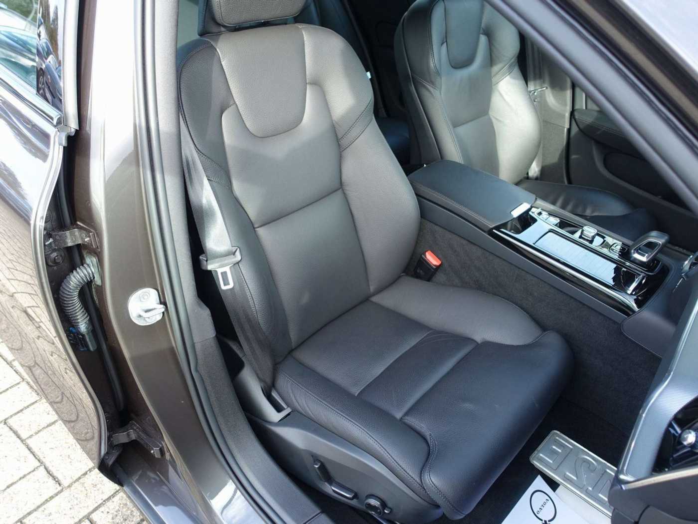 Volvo  Recharge T6 AWD Plus Dark/Kamera/Memory/BLS