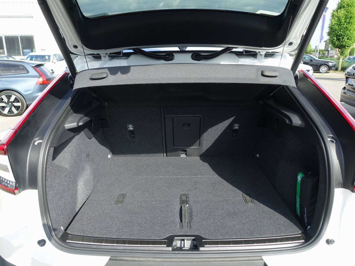 Volvo  Recharge Plus Extended Range/Kamera/BLIS