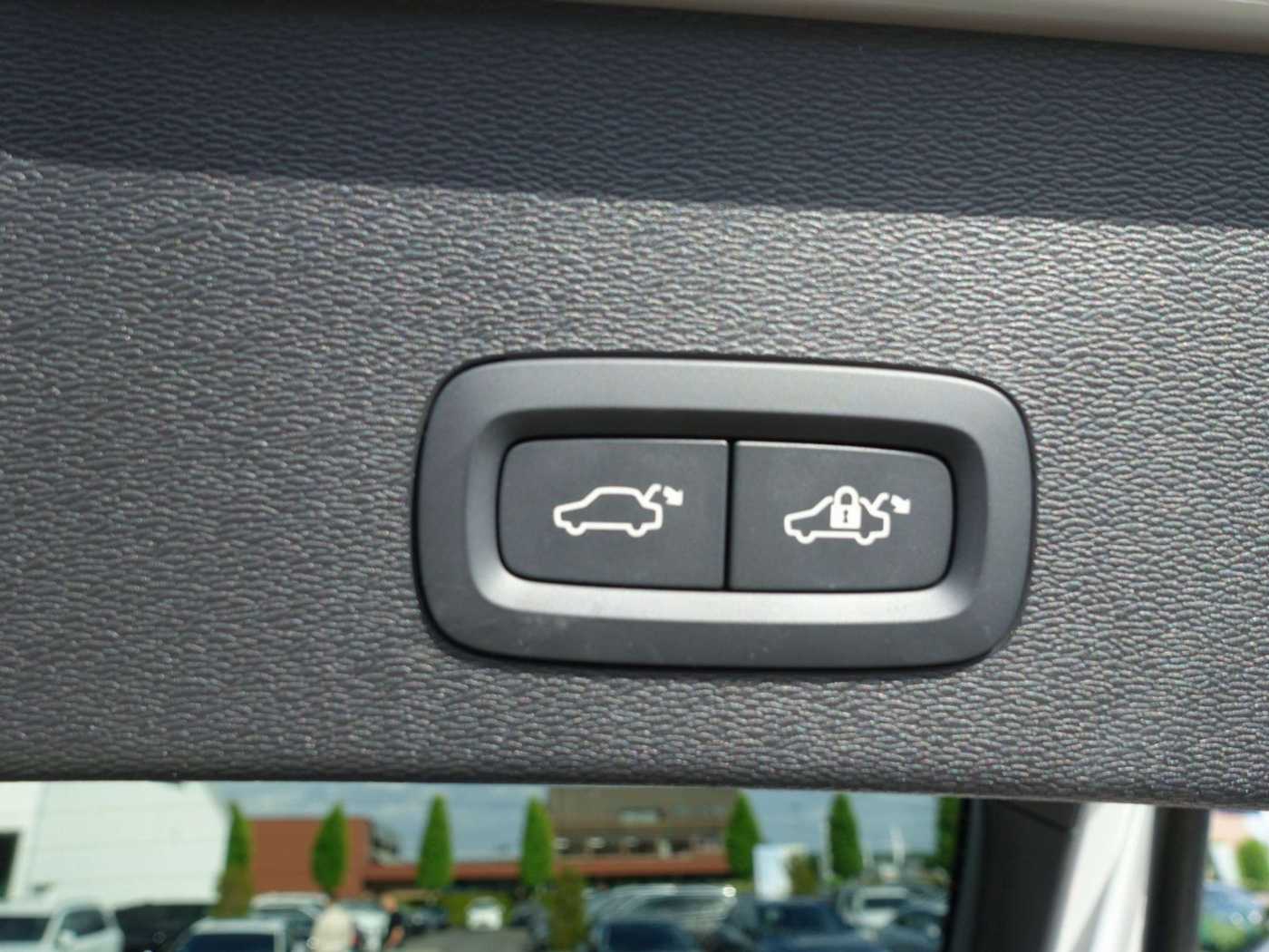 Volvo  Recharge Plus Extended Range/Kamera/BLIS