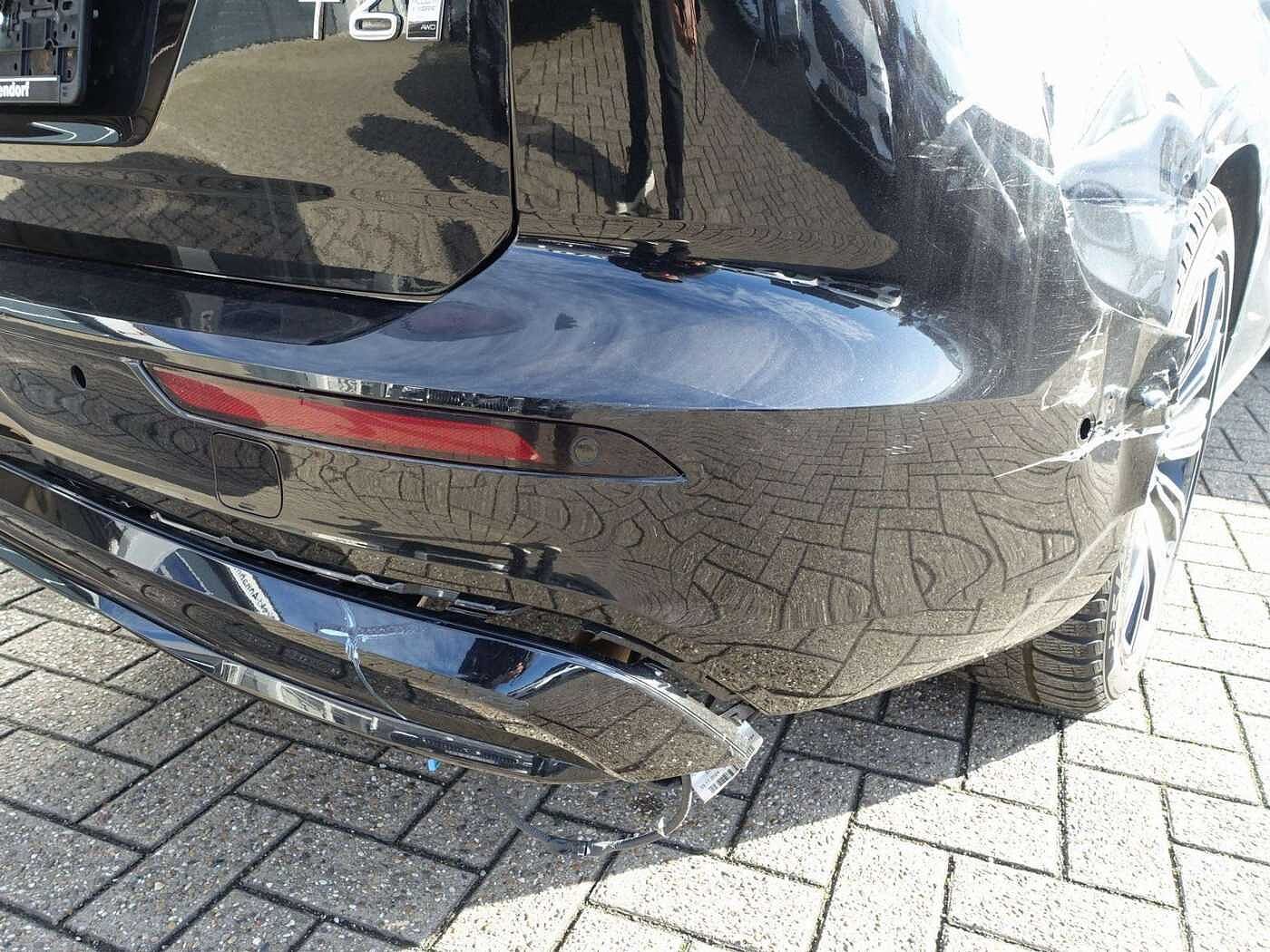 Volvo  Plus Dark T6 AWD Plug-in Hybrid/BLIS/360/H&K