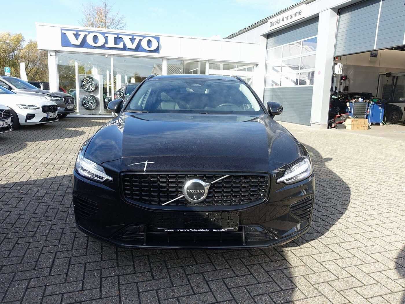 Volvo  Plus Dark T6 AWD Plug-in Hybrid/BLIS/360/H&K