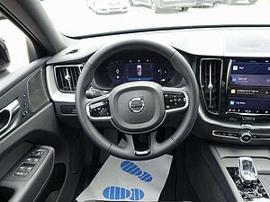 Volvo  Plus B4 Dark/Kamera/H&K/Memory/Pano/Carplay