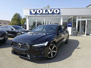 Volvo  Ultimate B5 AWD Dark/360°/Pano/HeadUP/BLIS