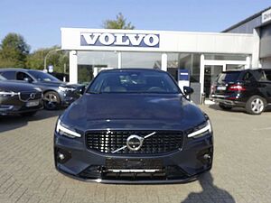 Volvo  Ultimate B5 AWD/Dark/360°/BLIS/Pano/H&K