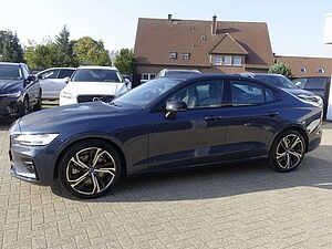 Volvo  Ultimate B5 AWD/Dark/360°/BLIS/Pano/H&K