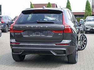 Volvo  Plus/B4 Dark/Kamera/Pano/H&K/AHK/Memory