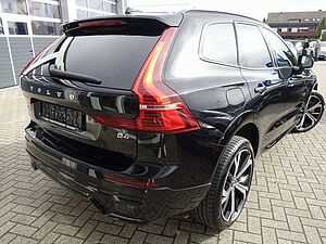 Volvo  Plus B4 Dark/Pano/H&K/FourC/AHK/StndHz