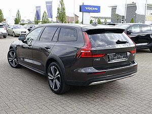 Volvo  V60 B4 AWD Cross Country Plus/Kamera/H&K/Memory