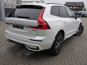 Volvo  Plus B4 AWD Mild-Hybrid/Dark/360°/BLIS/H&K