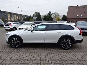 Volvo  Ultimate B4 AWD HUD/PANO/BLIS