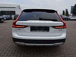 Volvo  Ultimate B4 AWD HUD/PANO/BLIS