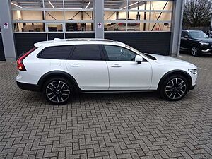 Volvo  Ultimate B4 AWD HUD/PANO/BLIS