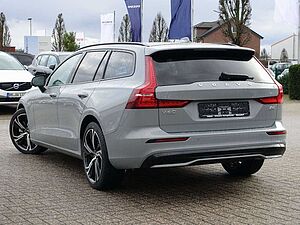 Volvo  B4 Mild-Hybrid Plus Dark/Memory/H&K/Kamera