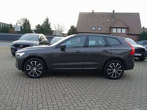 Volvo  Plus B4 Dark/Pano/Kamera/H&K/BLIS/Memory