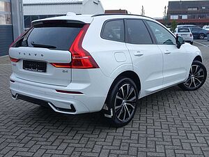 Volvo  Plus, B4 Mild-Hybrid/Dark/Pano/StndHz/CAM