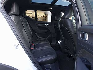 Volvo  D4 AWD R-Design/Pano/Kamera/AHK/Carplay