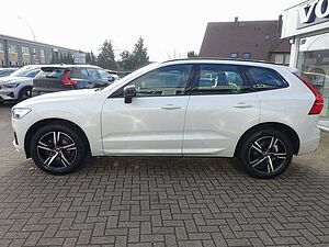 Volvo  D4 2WD R Design/360°/AHK/H&K/Carplay