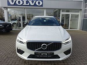 Volvo  D4 2WD R Design/360°/AHK/H&K/Carplay