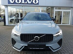 Volvo  Plus B4 Mild-Hybrid Dark PANO/STANDHZG/BLIS